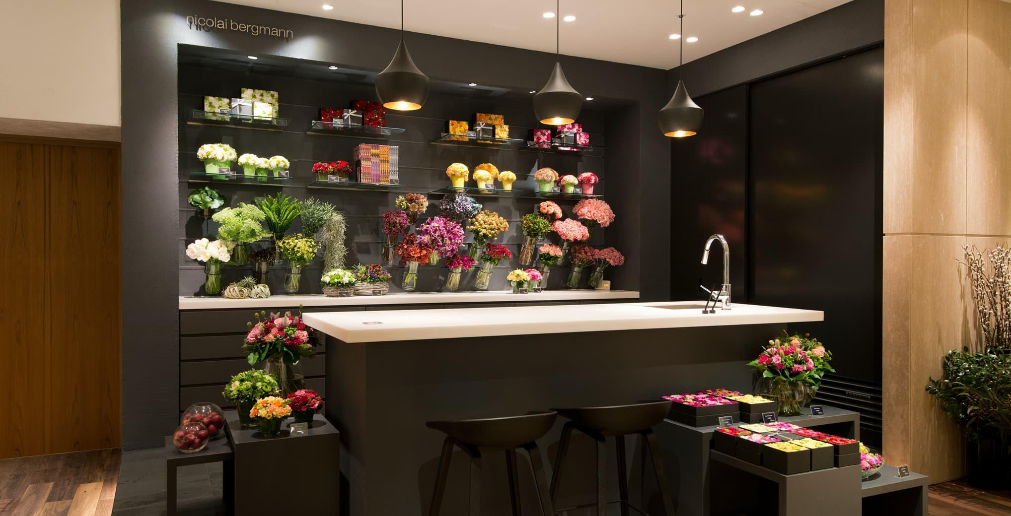 大阪店 Nicolai Bergmann 大阪店 Nicolai Bergmann
