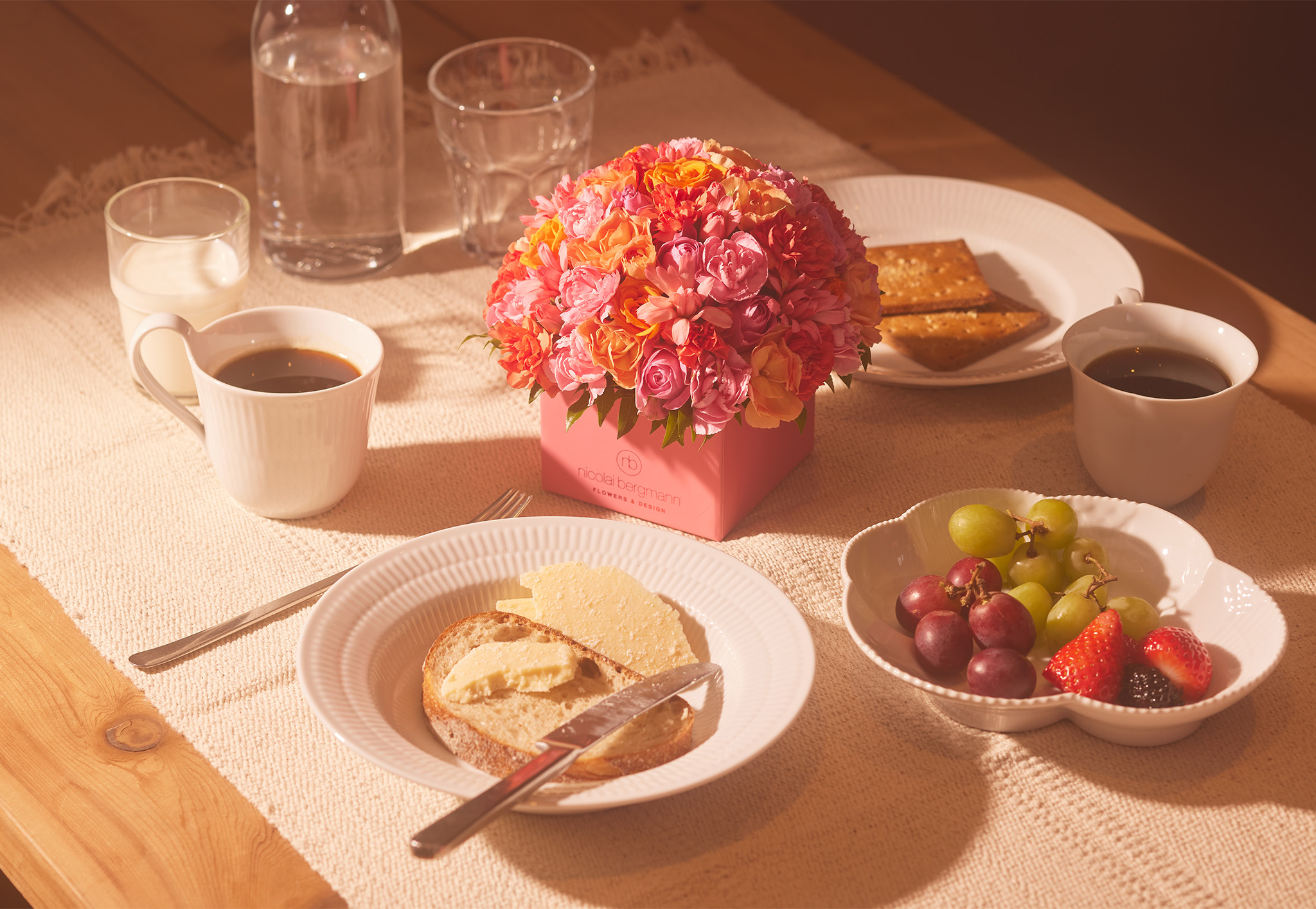 紙タグ付きほぼ新品 COMOLI 24aw ラメポーチ 紙タグ付きほぼ新品 COMOLI 24aw ラメポーチ