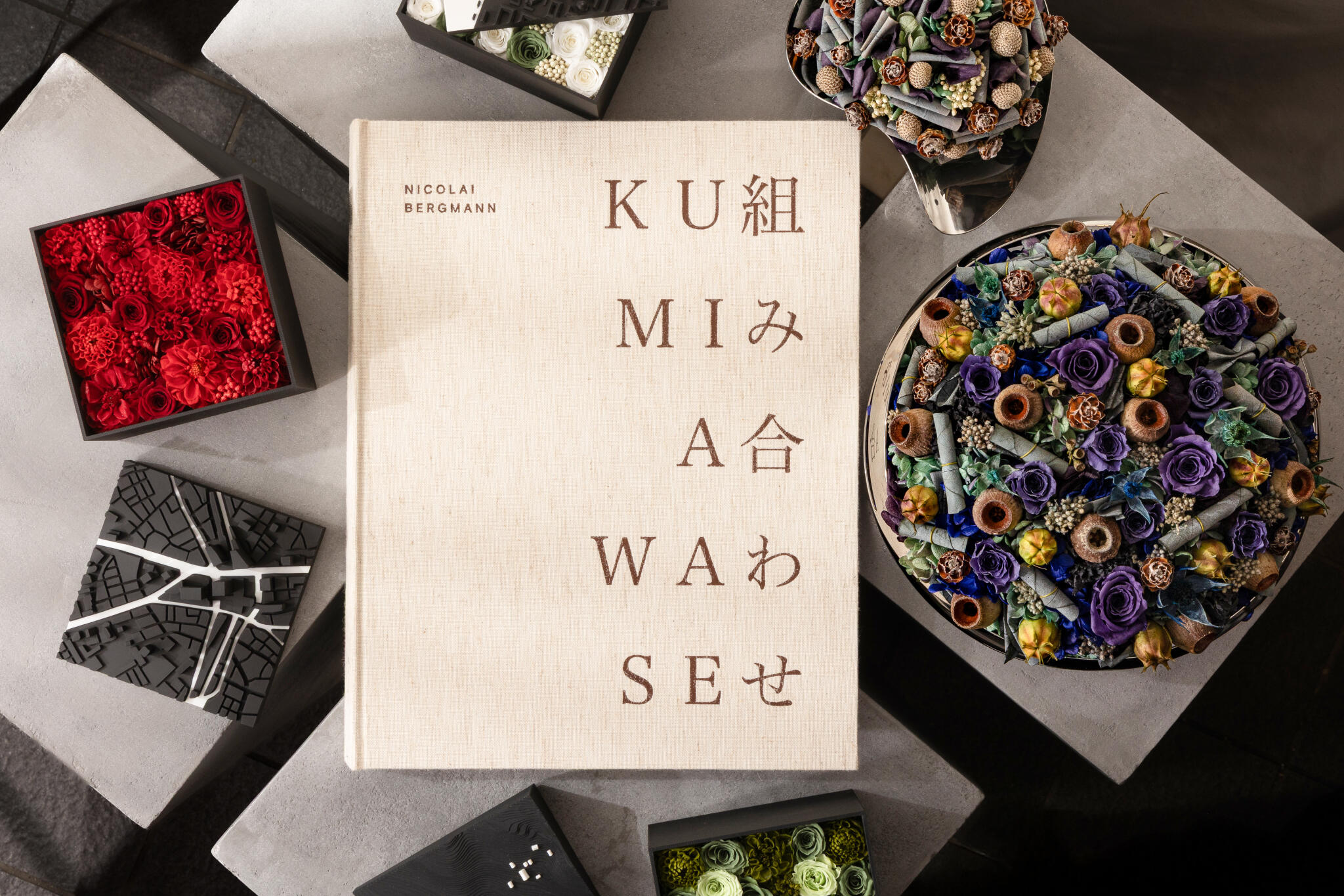 写真集『KUMIAWASE – 組み合わせ』お披露目記念 POPUPストアを伊勢丹